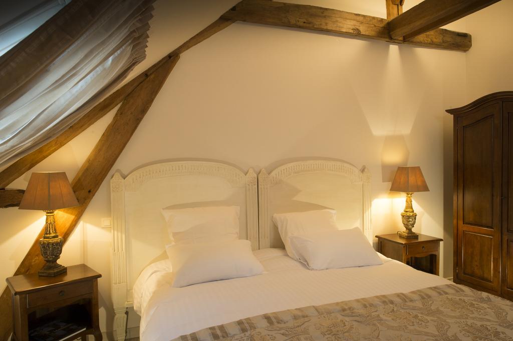 Aux Charmes De Maintenon Luaran gambar
