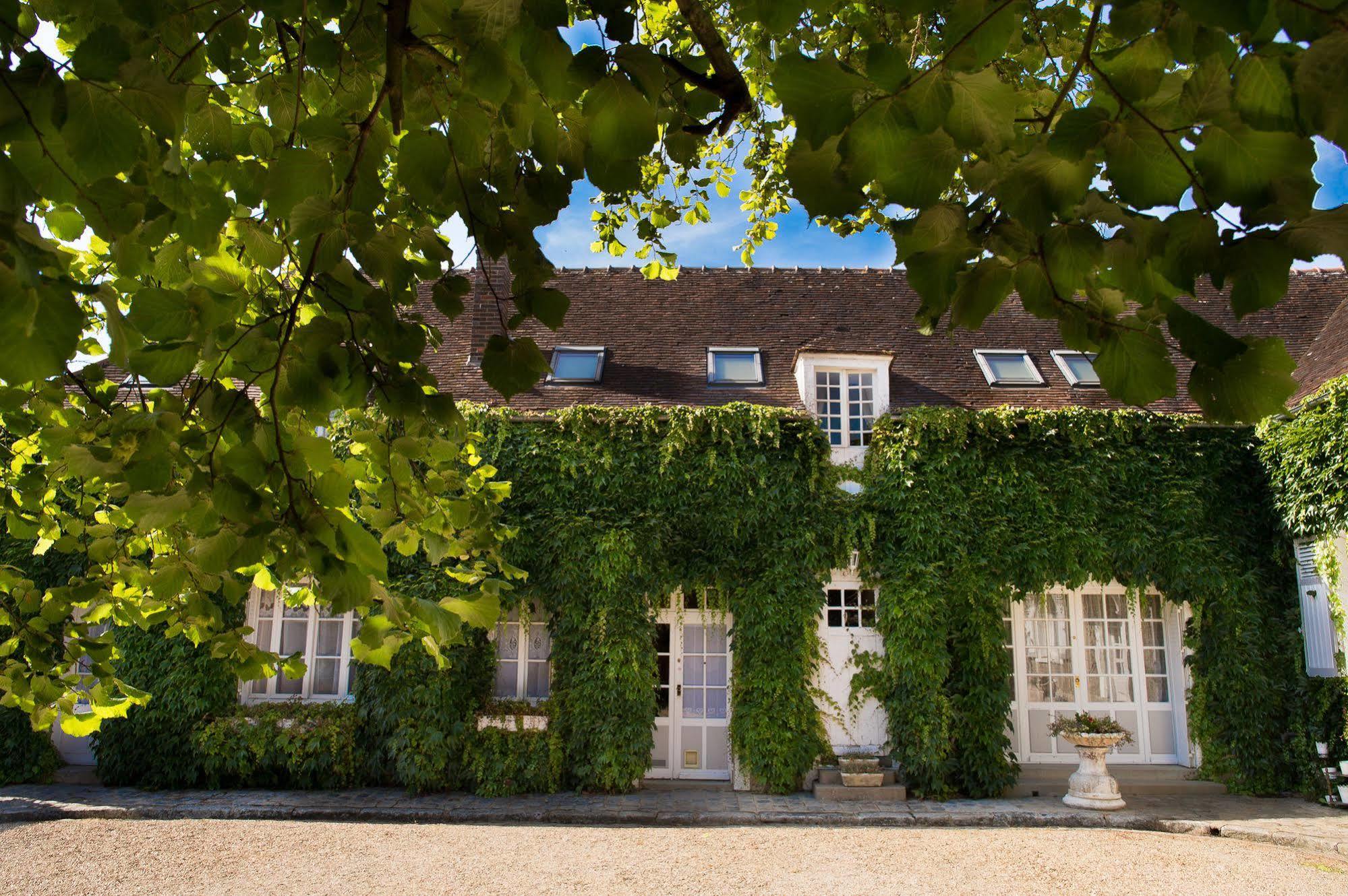 Aux Charmes De Maintenon Luaran gambar