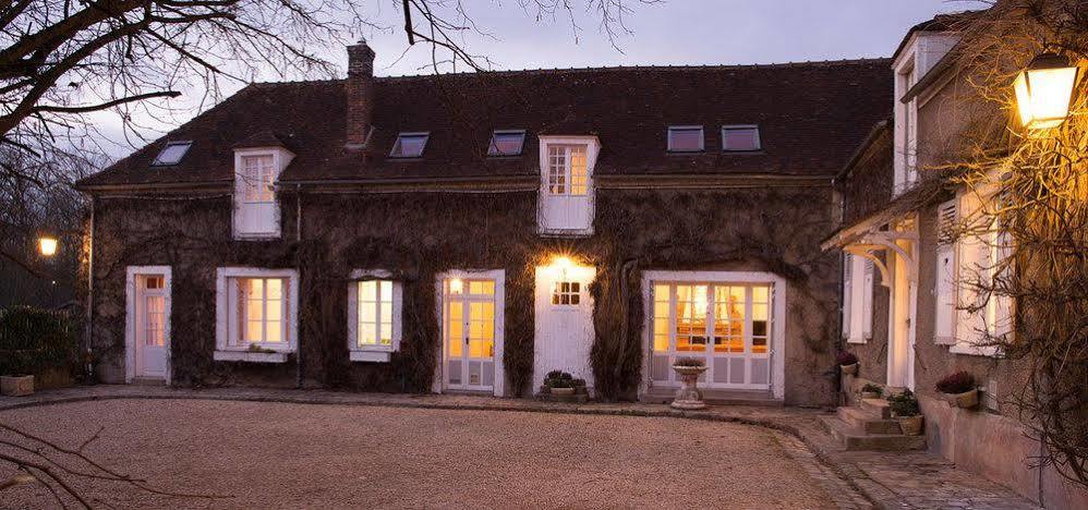 Aux Charmes De Maintenon Luaran gambar